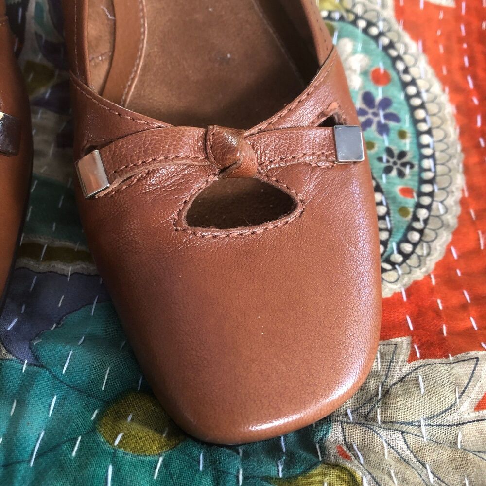 Liz Claiborne brown leather ballet shoes bows, silver trim Size 8M - Picture 11 of 16